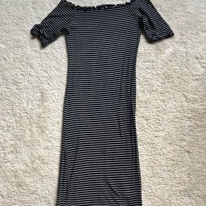 Off-the-Shoulder Tight Dress